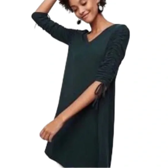 Ann Taylor LOFT V Neck Sweater Dress Ann Taylor LOFT V Neck Sweater Dress